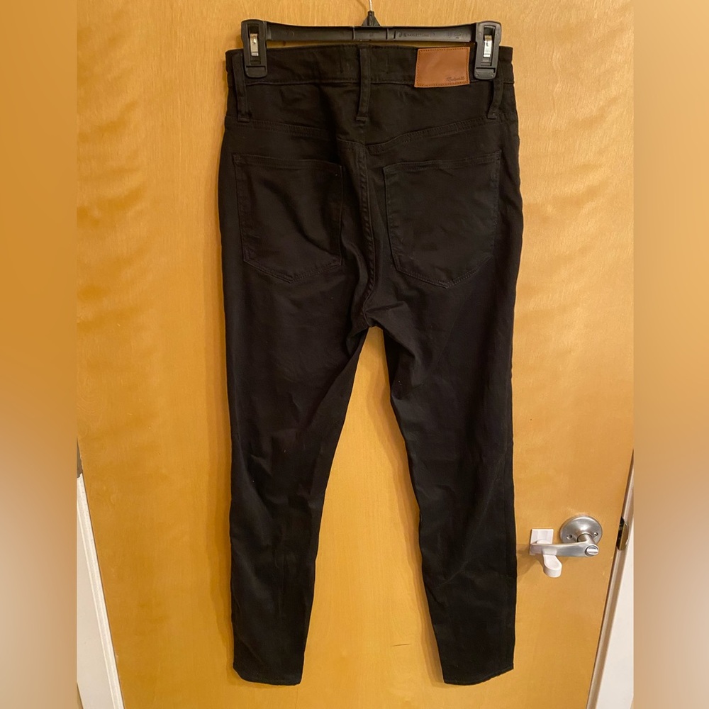 Maxwell Curvy High Rise Skinny Jean- Blk 28 - Picture 3 of 7